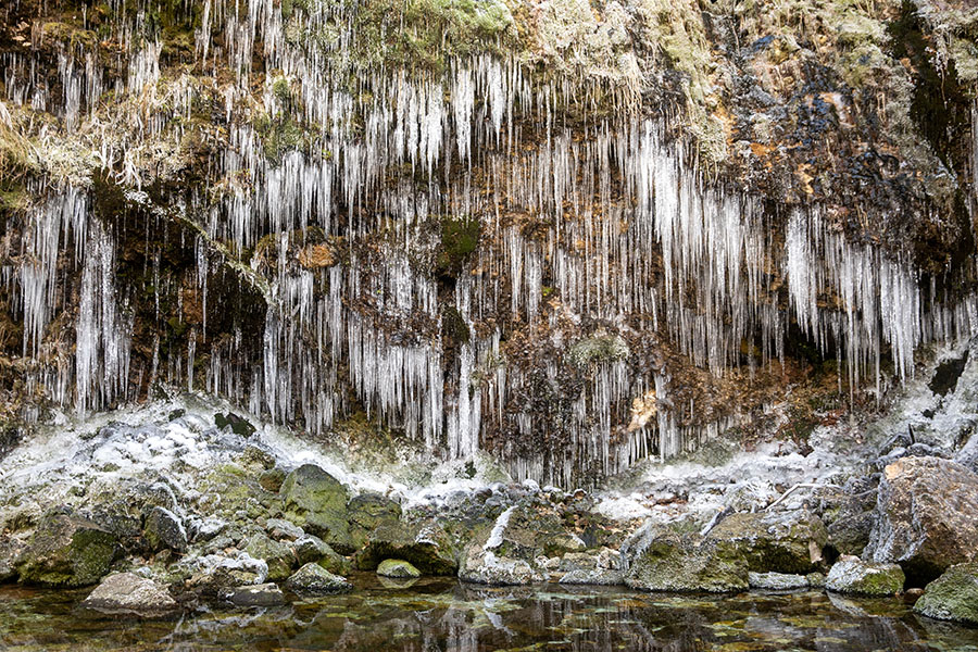 Ledene sveče na suhem slapu potoka Bistrica
Ledene sveče na suhem slapu potoka Bistrica.
Ključne besede: potok bistrica