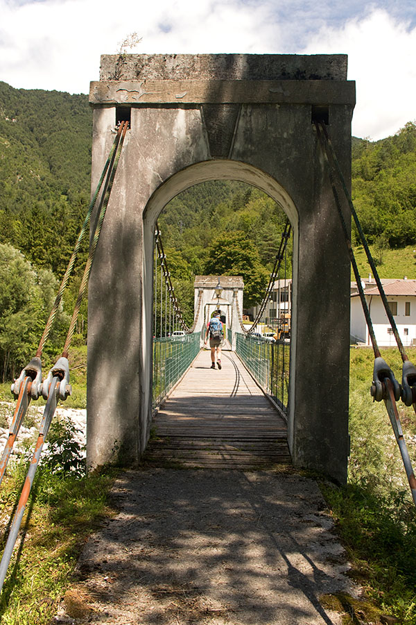 Most
Most ob naselju Tigo v dolini Rezija kjer se prične in konča tura na Kucer.
Ključne besede: rezia resia tigo