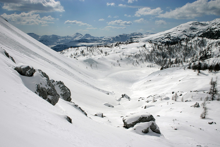 Ledvička
Jezero Ledvička pod snegom.
Ključne besede: ledvička sedmera jezera