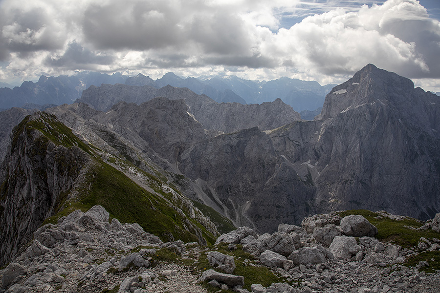 Proti Koritniškemu Malemu Manartu
Ključne besede: mangart mangrt koritniški mali kotova v koncu špica jalovec