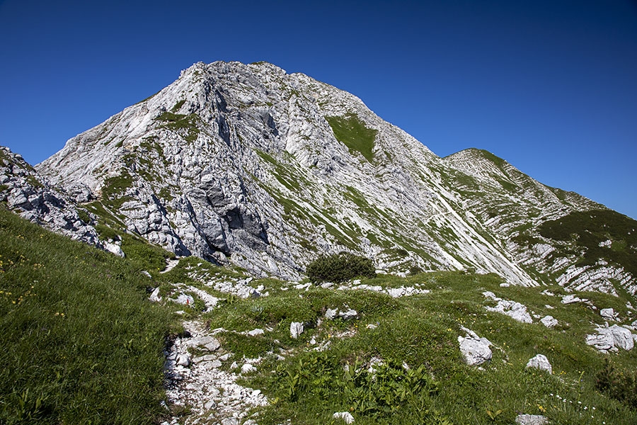 Vogel in Vrh Krnic
Vogel in Vrh Krnic.
Ključne besede: vogel vrh krnic