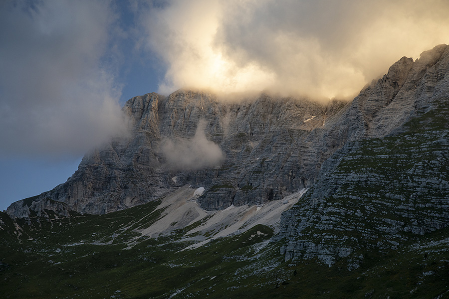 Proti Montažu
Montaž je ponavadi rad v oblaku.
Ključne besede: planina pecol montaž