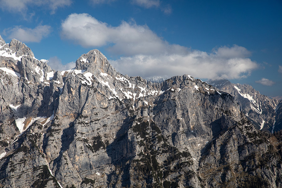 Z Mrežc
Luknja peč in Dimniki.
Ključne besede: lipanska planina mrežce luknja peč dimniki