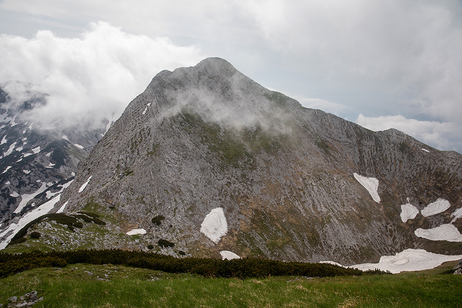 Veliki Raskovec
Veliki Raskovec z 10 metrov nižjega - Malega Raskovca.
Ključne besede: mali veliki raskovec