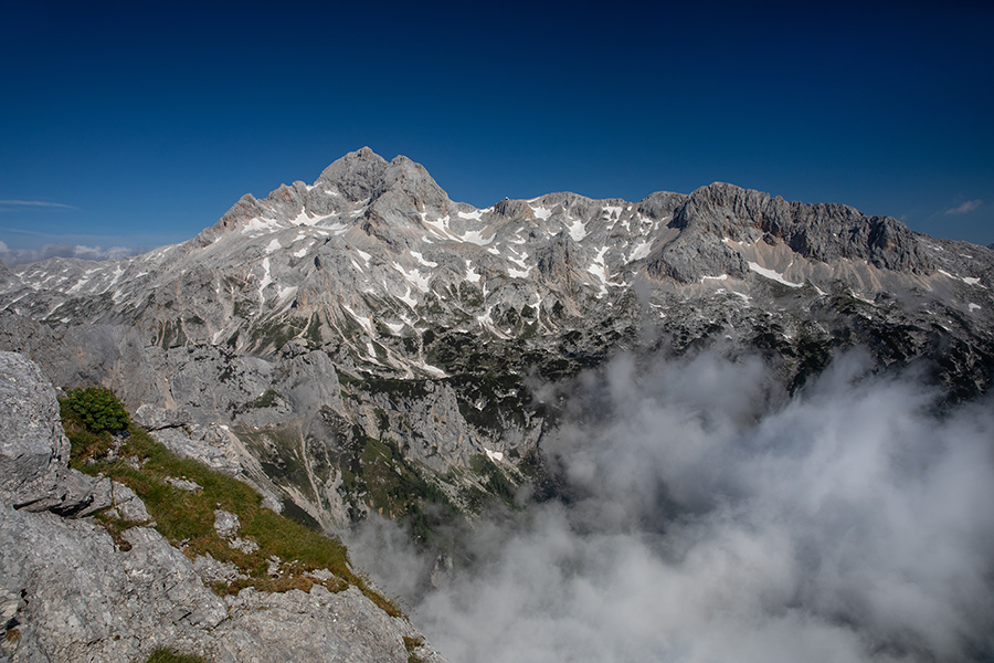 Triglav z Velikega Draškega vrha
Klasika z Velikega Draškega vrha.
Ključne besede: veliki draški vrh triglav
