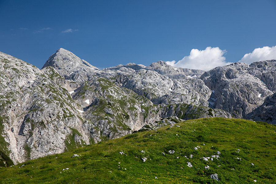 Na Slatni
Na Slatni.
Ključne besede: slatna vršaki kanjavec