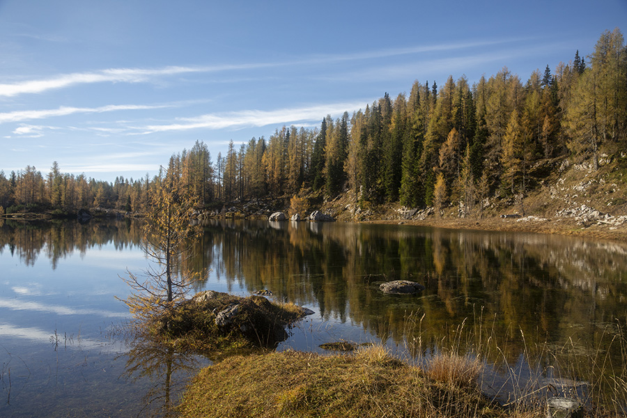 Dvojno jezero
Dvojno jezero.
Ključne besede: dolina triglavskih jezer 7j dvojno jezero