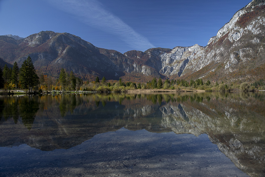 Bohinjsko jezero
Bohinjsko jezero.
Ključne besede: bohinjsko jezero ukanc bohinj