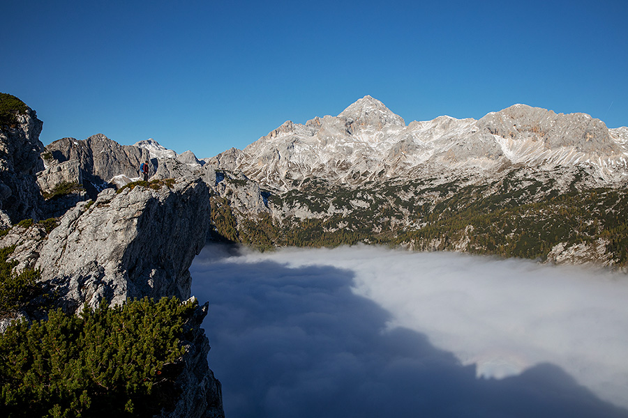Na Draškem robu
Na Draškem robu. Razgled na Triglav in megla nad Krmo.
Ključne besede: draški rob triglav krma