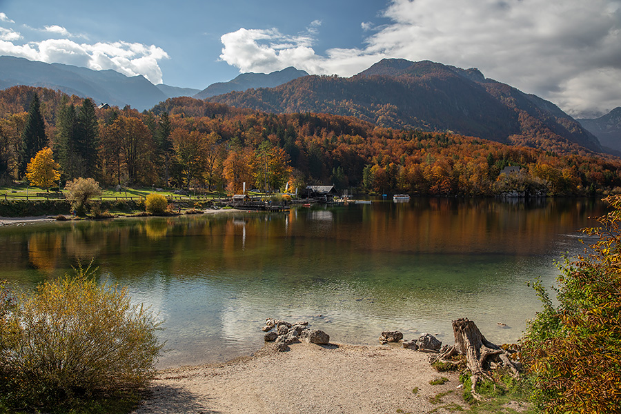 Bohinjsko jezero
Bohinjsko jezero.
Ključne besede: bohinjsko jezero