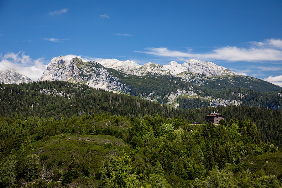 Komna
S poti planina Govnjač - Komna.
Ključne besede: planina govnjač komna dom na komni