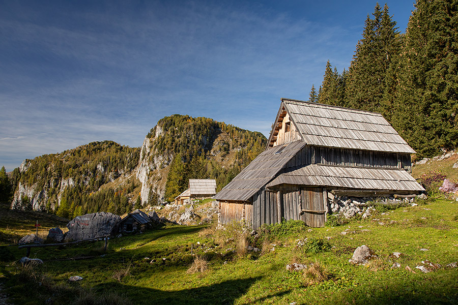 Tinčkov stan
Tinčkov stan na planini Viševnik.
Ključne besede: planina viševnik