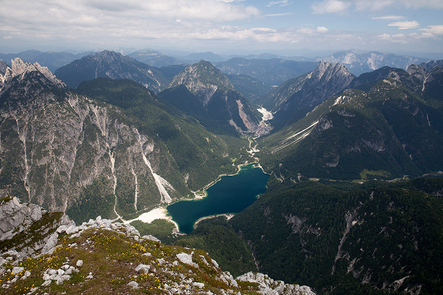 Rabeljsko jezero
Rabeljsko jezero z Jerebice.
Ključne besede: jerebica možnica rabeljsko jezero