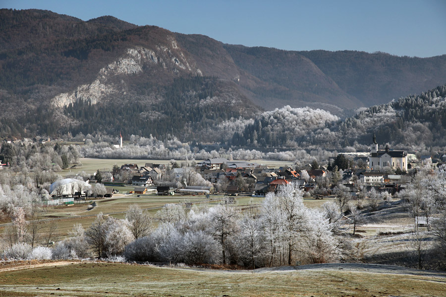 V ivju II.
Bohinjska Bistrica z Dobrave.
Ključne besede: bohinj dobrava bohinjska bistrica