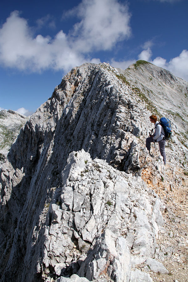 Nad prepadom
Prepadne stene gora nad dolino Triglavskih jezer.
Ključne besede: triglavska jezera sedmera zelnarica