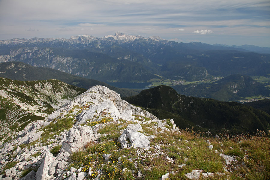 Z Velikega Raskovca
Z Velikega Raskovca. Bohinj in Triglavsko pogorje.
Ključne besede: veliki raskovec bohinj triglavsko pogorje