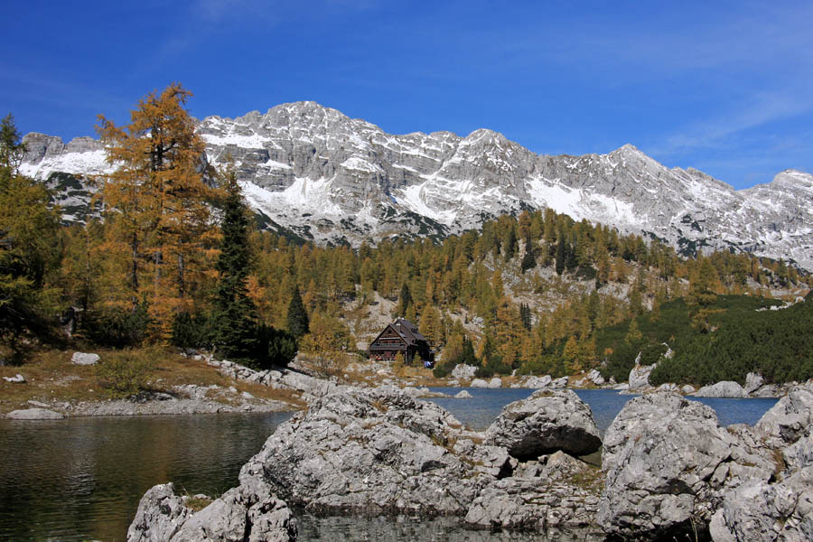 Dvojno jezero IV
Jesen ob Dvojnem jezeru.
Ključne besede: sedmera jezera 7j
