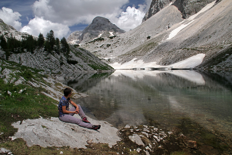 Ob jezeru Ledvička
Človek bi kar tu ostal ...
Ključne besede: jezero ledvička