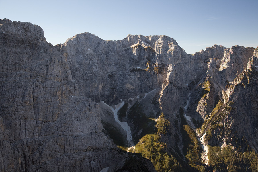 Dva Špika
Špik nad Špranjo in Špik nad Nosom z Velikega Nabojsa.
Ključne besede: veliki nabojs špik nad špranjo nosom