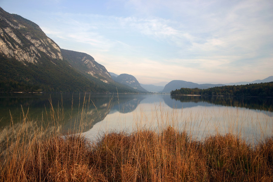 Jezero II
Bohinjsko jezero. Posnetek z Ukanca.
Ključne besede: bohinjsko jezero ukanc