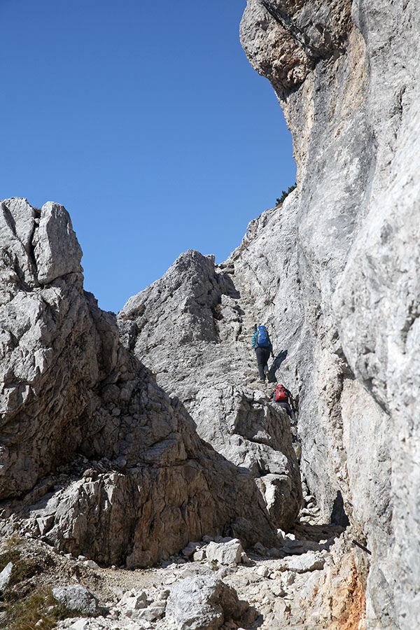 Pot proti Konjskemu sedlu
Od Vodnikovega doma proti Konjskemu sedlu.
Ključne besede: vodnikov dom konjsko sedlo