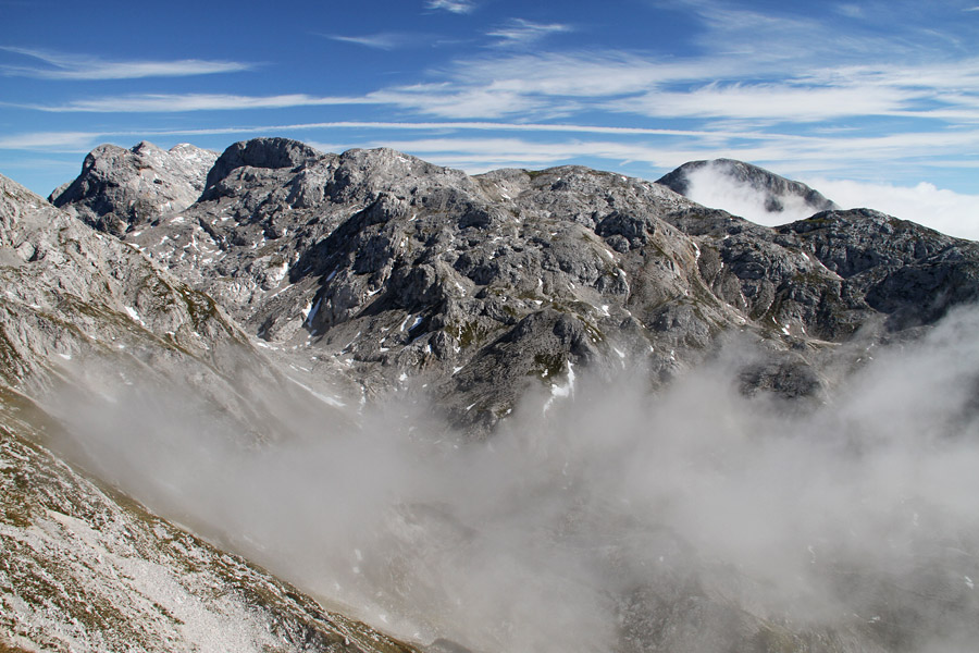 S Kopice III.
S Kopice čez Dolino za Kopico proti Voglom.
Ključne besede: kopica dolina za kopico vogli debeli vrh