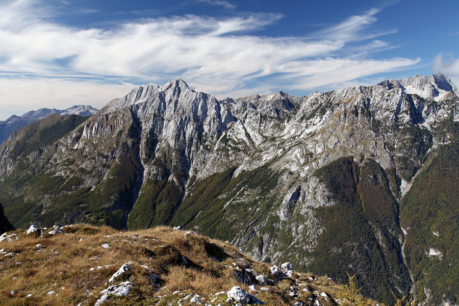 Z Velike Tičarice VI.
Bavški Grintavec in Pelci z Velike Tičarice
Ključne besede: velika tičaric bavški grintavec pelci
