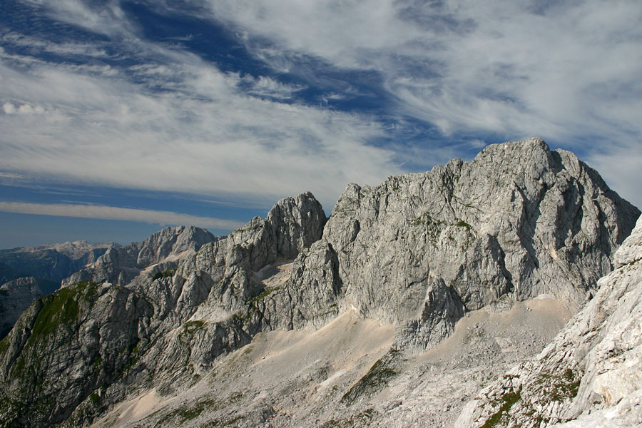 Pelca
Veliki Pelc in Pelc nad Klonicami s poti na Jalovec.
Ključne besede: veliki pelc nad klonicami jalovec