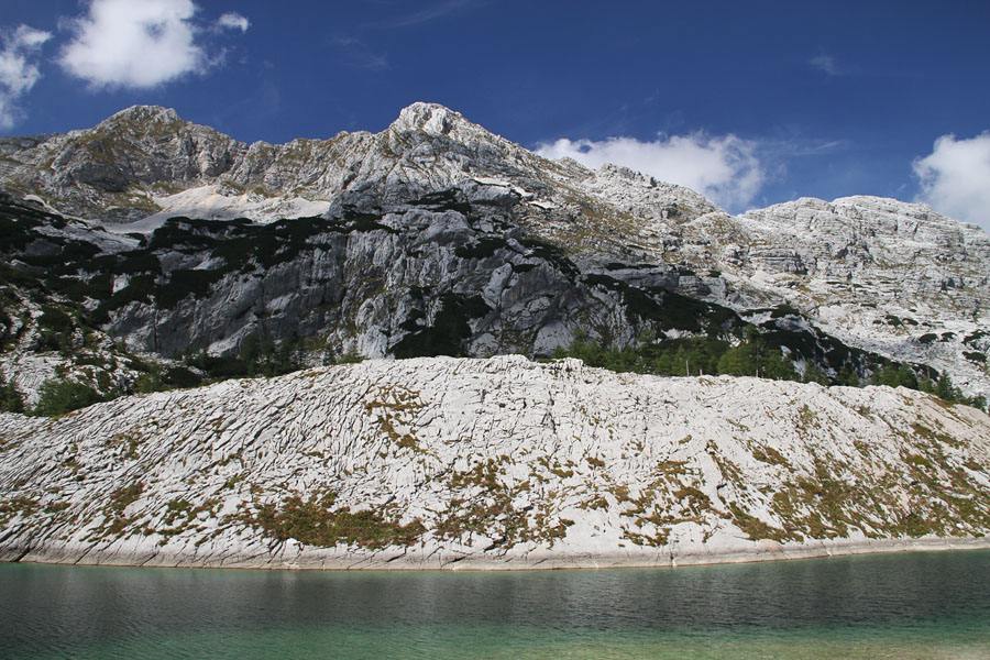 Ledvička in Lepo špičje
Jezero ledvička in Lepo špičje.
Ključne besede: lepo veliko malo špičje jezero ledvička dolina triglavskih jezer