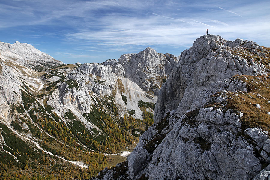 Koštrunovec
Koštrunovec in Vernar v ozadju.
Ključne besede: koštrunovec vernar