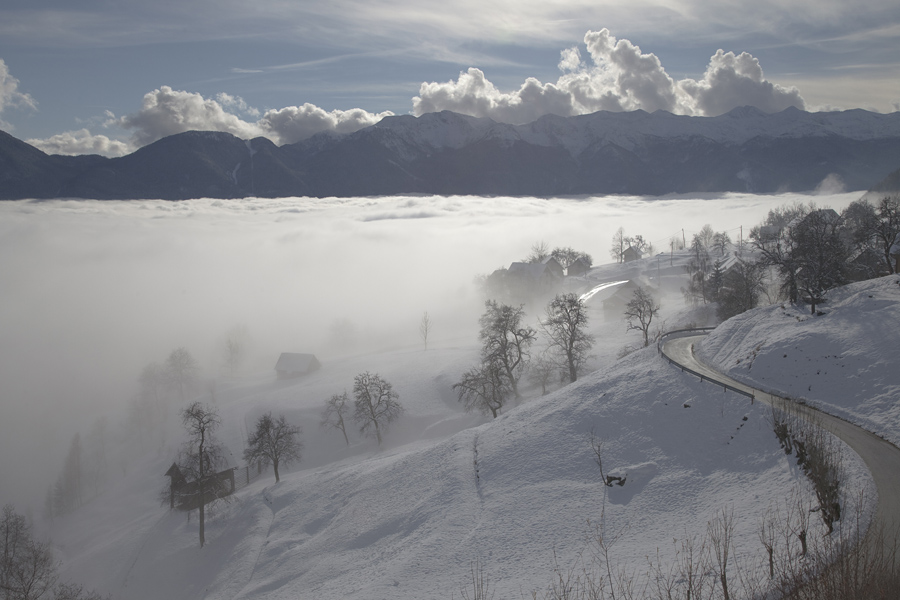 Megle na Podjelju II.
Podjelje v meglah.
Ključne besede: podjelje bohinj