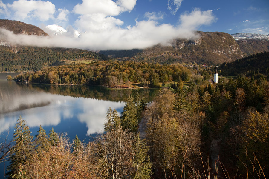 Jesen v Bohinju II.
Z razglednika Na skalci.
Ključne besede: bohinjsko jezero sv. janez