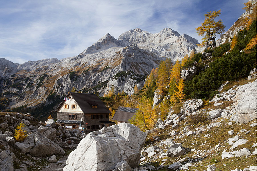 Jesenski Trigalv
Vodnikov dom na Velem polju in Triglav.
Ključne besede: triglav vodnikov dom na velem polju