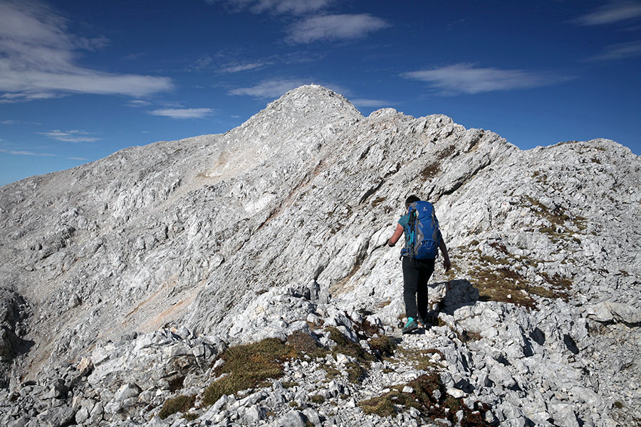 Na Kanjavec
Po razglednem grebenu na Kanjavec.
Ključne besede: kanjavec