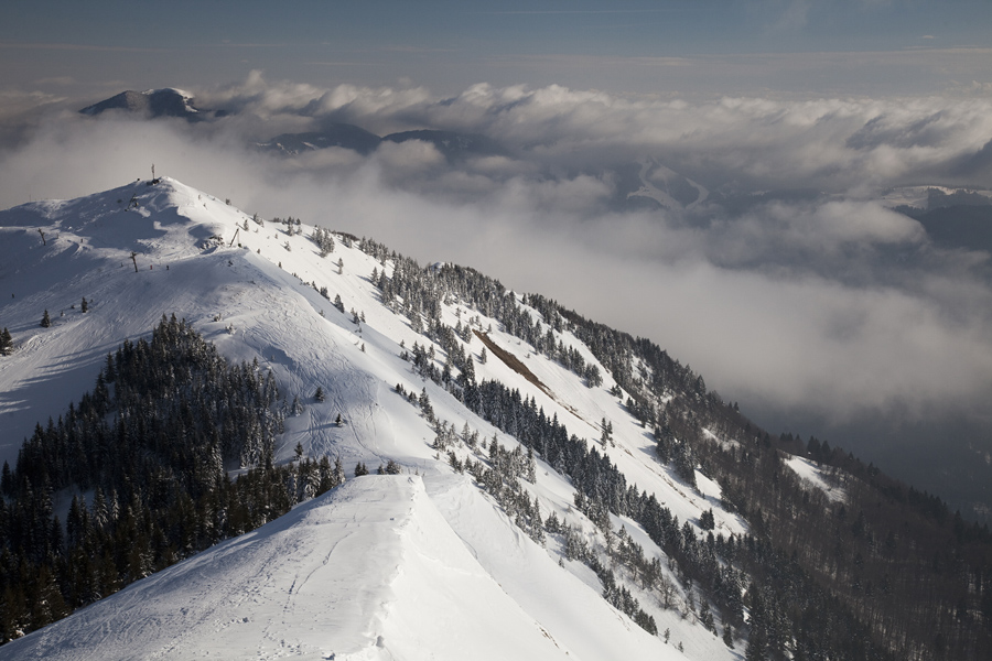 Po vrhovih nad Soriško planino III.
S Slatnika pogled nazaj na Lajnar
Ključne besede: soriška planina lajnar slatnik