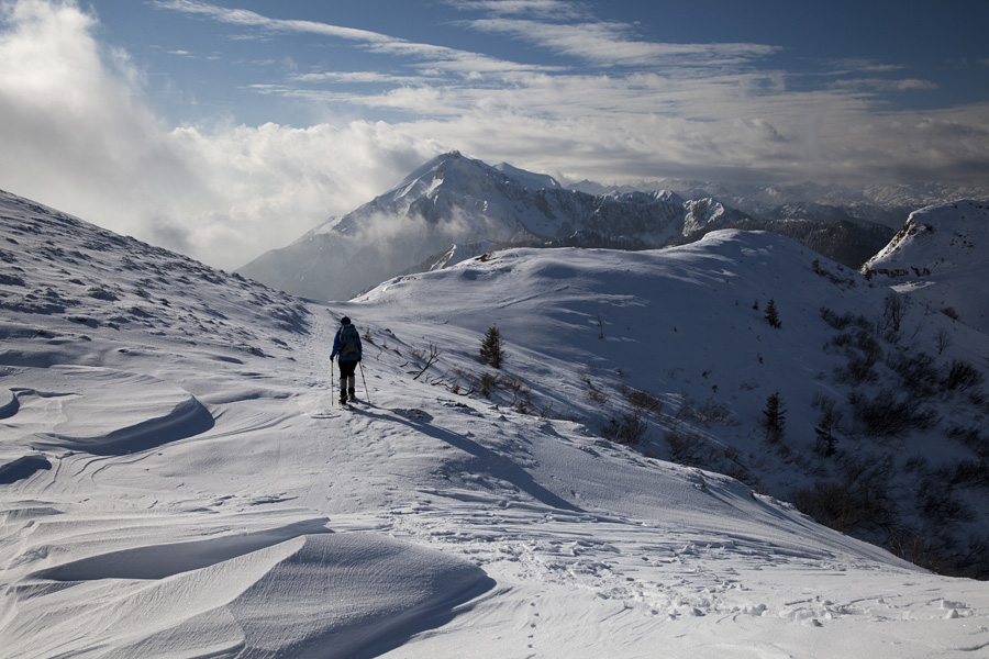 Po vrhovih nad Soriško planino I.
S Slatnika. Zadaj je Črna prst.
Ključne besede: soriška planina slatnik črna prst