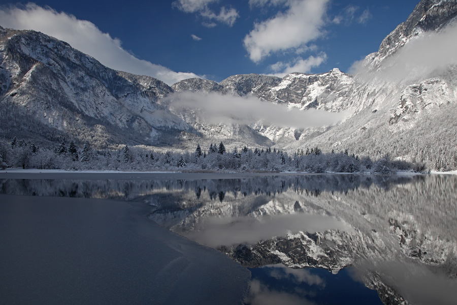 Bohinjsko jezero II.
Proti Ukancu.
Ključne besede: bohinj bohinjsko jezero ukanc