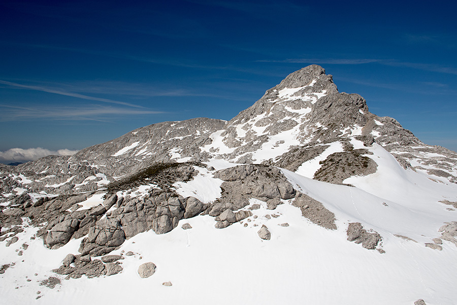 Vršak
Vršak s poti čez Hribarice.
Ključne besede: vršak čez hribarice