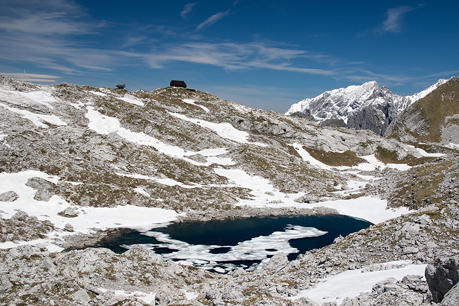 Rjavo jezero
Rjavo jezero in Prehodavci.
Ključne besede: dolina triglavskih jezer rjavo jezero prehodavci