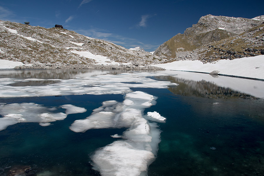 Rjavo jezero
Rjavo jezero in koča na Prehodavcih.
Ključne besede: dolina triglavskih jezer rjavo jezero prehodavci