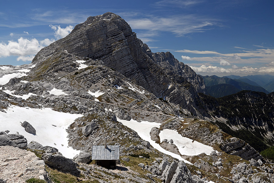 Malo špičje
Malo špičje izpred koče na Prehodavcih.
Ključne besede: prehodavci malo špičje