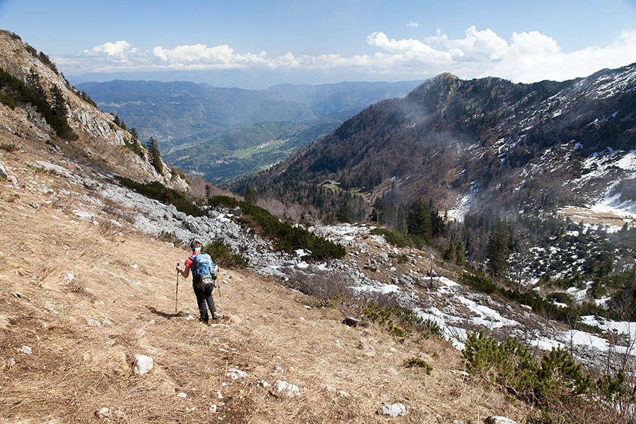 Sestop z Lisca
Sestop proti Orožnovi koči na planino za Liscem.
Ključne besede: lisec orožnova koča planina za liscem