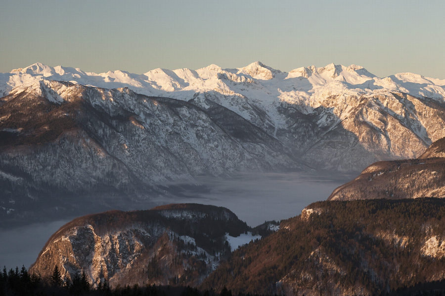 Zajamniki I.
S planine Zajamniki proti megleni Bohinjski dolini.
Ključne besede: zajamniki bohinj
