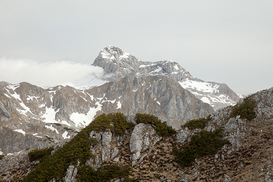 Triglav
Z Ogradov.
Ključne besede: ogradi triglav