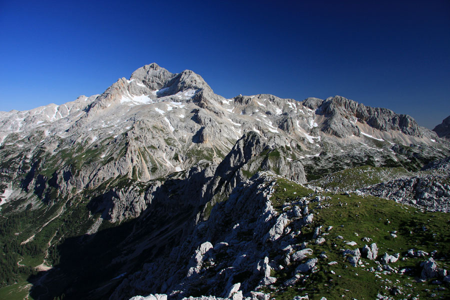 Panorama s Tosca
Prihod na vrh Tosca je ob lepem vremenu lepo doživetje.
Ključne besede: tosc triglavsko pogorje