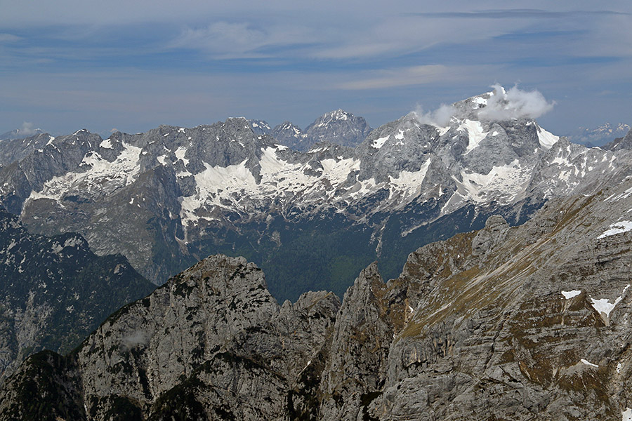 Z Bavškega Gamsovcva
Proti Pelcem in Jalovcu.
Ključne besede: baški gamsovec pelci jalovec goličica