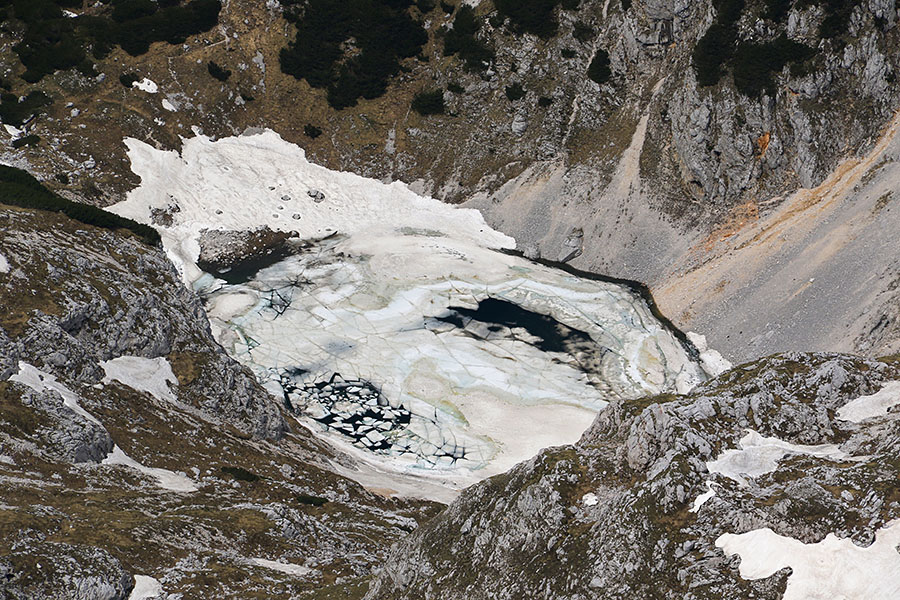 Spodnje Kriško jezero
Spodnje Kriško jezero. Z Bovškega Gamsovca.
Ključne besede: bovški gamsovec spodnje kriško jezero