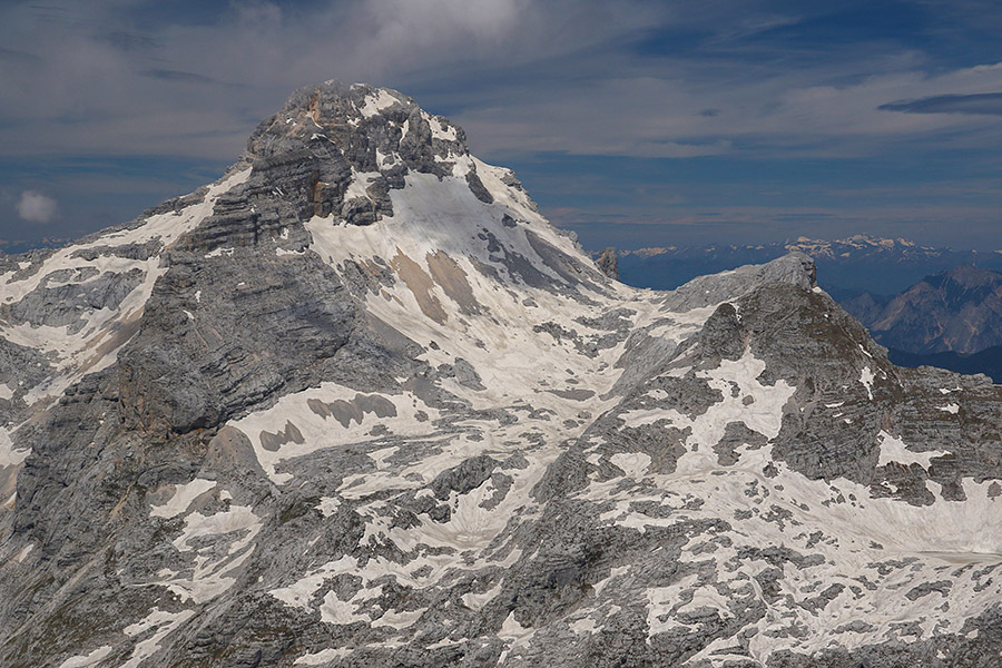 Razor
Razor z Indijancem.
Ključne besede: bovški gamsovec razor