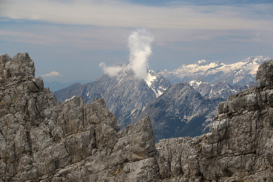 Bavški Grintavec
Na Bavškem Grintavcu so zakurili. S poti na Bovški Gamsovec.
Ključne besede: bovški gamsovec bavški grintavec