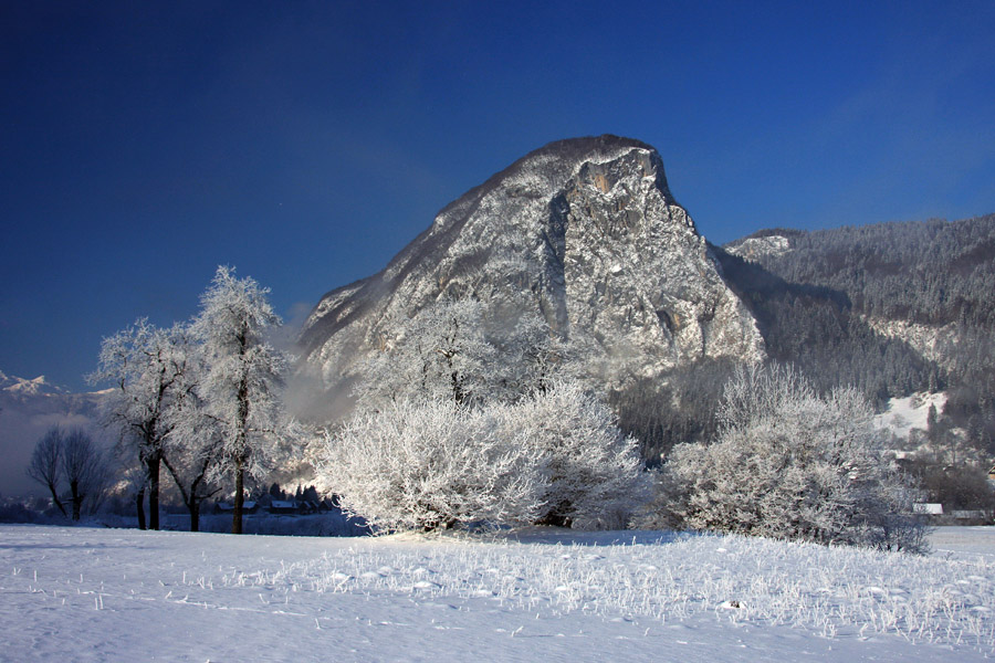 Studor
Studor.
Ključne besede: studor bohinj